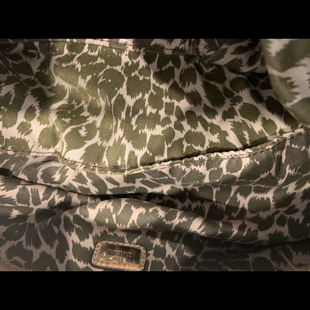 Guess handbag - Picture 4 of 4